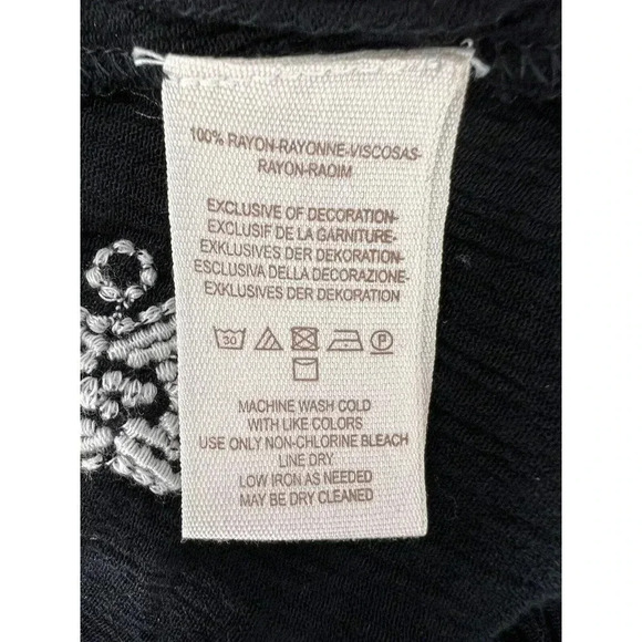 FREE PEOPLE Black Blouse Tunic Embroidered Design A-LINE Boho Style Size Small - Picture 4 of 7